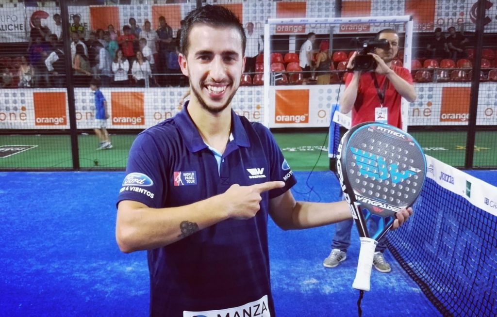 Álvaro Cepero celebra su triunfo en el Challenger Pilar de la Horadada Memorial José Martínez